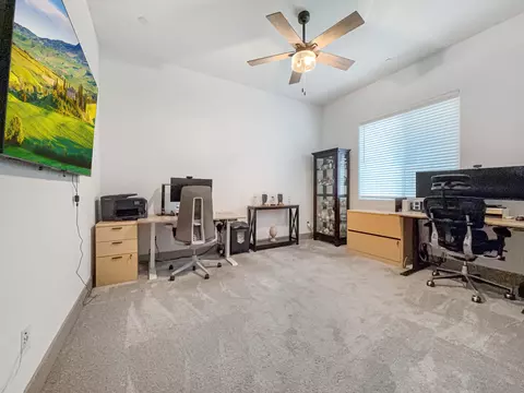 335 E Taylor Ave, Visalia, CA 93291 photo 22