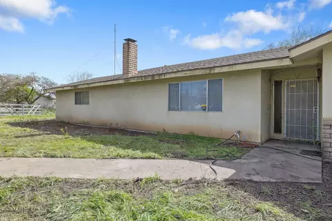 Exterior - 1661 W Visalia Rd, Exeter, CA 93221 photo 6 of 19
