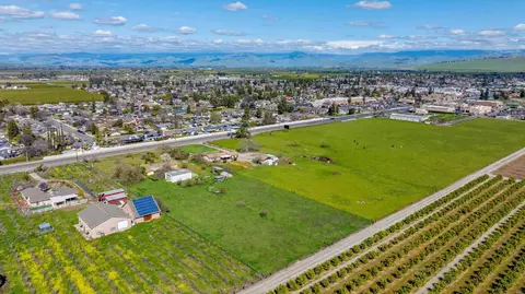 View/Area - 1661 W Visalia Rd, Exeter, CA 93221 photo 2 of 14
