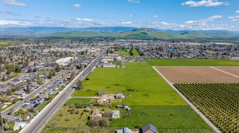 View/Area - 1661 W Visalia Rd, Exeter, CA 93221 photo 6 of 14