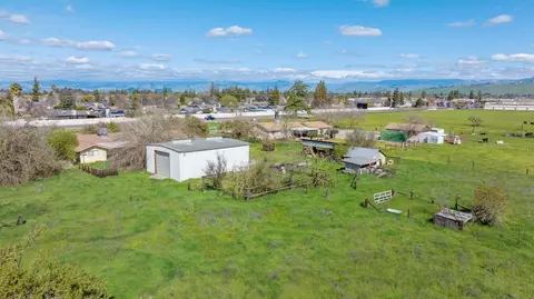 View/Area - 1661 W Visalia Rd, Exeter, CA 93221 photo 7 of 14