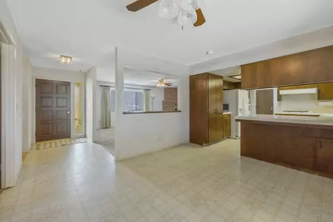 Entry Way - 1661 W Visalia Rd, Exeter, CA 93221 photo 2 of 11