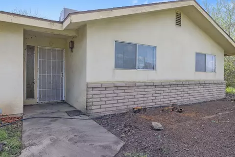 Exterior - 1661 W Visalia Rd, Exeter, CA 93221 photo 5 of 19
