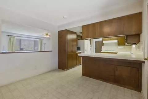 Kitchen - 1661 W Visalia Rd, Exeter, CA 93221 photo 1 of 5