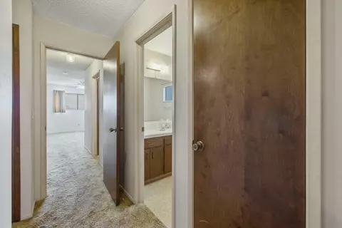 Entry Way - 1661 W Visalia Rd, Exeter, CA 93221 photo 7 of 11