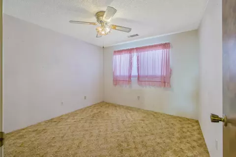 Bedroom - 1661 W Visalia Rd, Exeter, CA 93221 photo 4 of 6