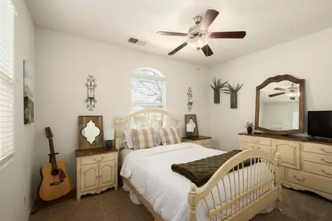 3176 Browning Ave, Clovis, CA 93619 photo 18