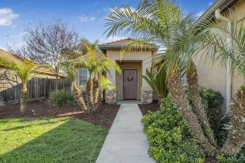 1361 W Chianti Way, Hanford, CA 93230