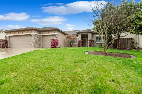 3724 N Sallee St, Visalia, CA 93291