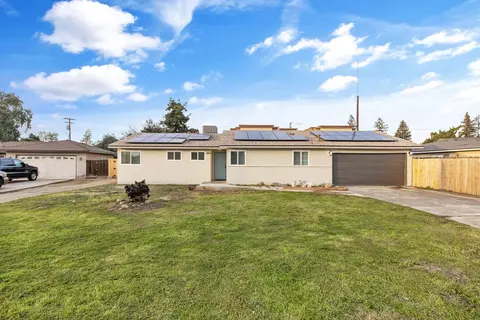 4814 W Kaweah Ave, Visalia, CA 93277