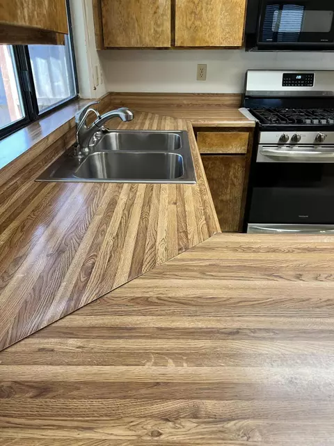 1826 E Babcock Ave, Visalia, CA 93292 photo 13