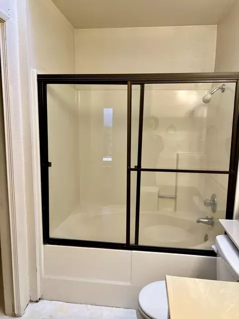 1826 E Babcock Ave, Visalia, CA 93292 photo 16