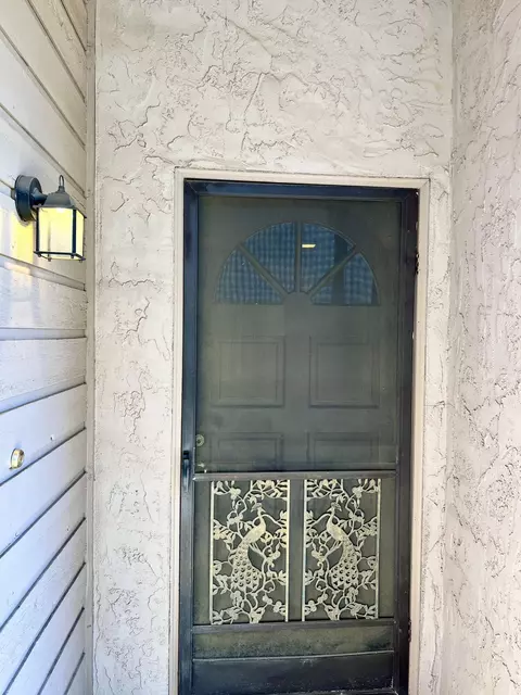 1826 E Babcock Ave, Visalia, CA 93292 photo 5