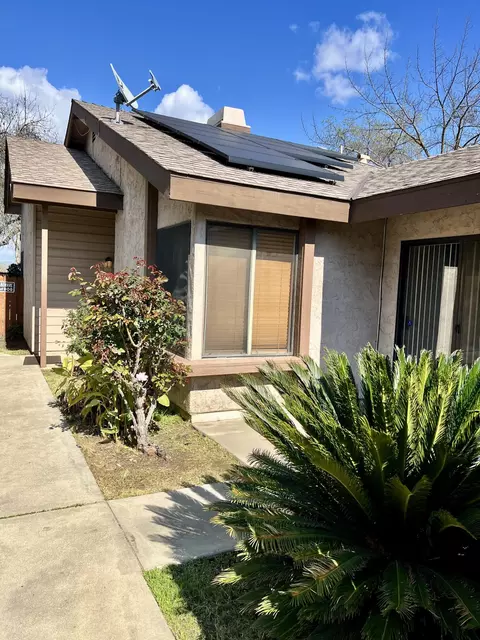 1826 E Babcock Ave, Visalia, CA 93292 photo 3