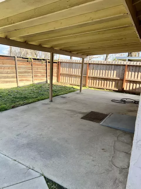 1826 E Babcock Ave, Visalia, CA 93292 photo 34