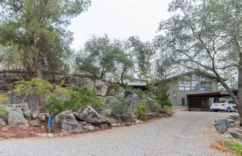 43620 Washburn Dr, Three Rivers, CA 93271 photo 4