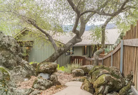 43620 Washburn Dr, Three Rivers, CA 93271 photo 3
