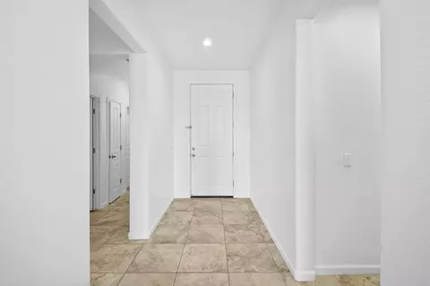 Entry Way - 816 E Copper Ave, Visalia, CA 93292 photo 1 of 3