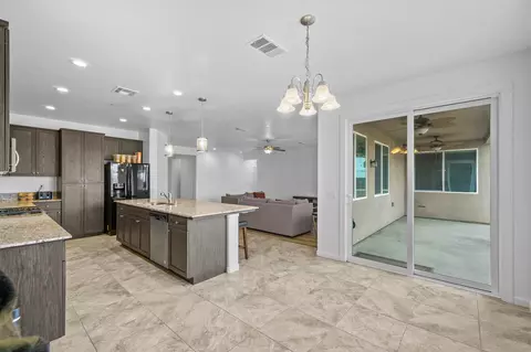 Entry Way - 816 E Copper Ave, Visalia, CA 93292 photo 3 of 3