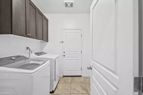 Other - 816 E Copper Ave, Visalia, CA 93292 photo 5 of 6
