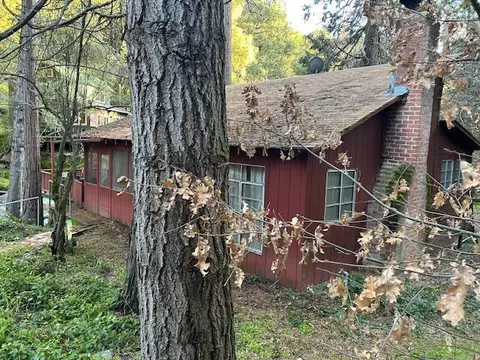 15 Hot Springs Dr, California Hot Springs, CA 93207