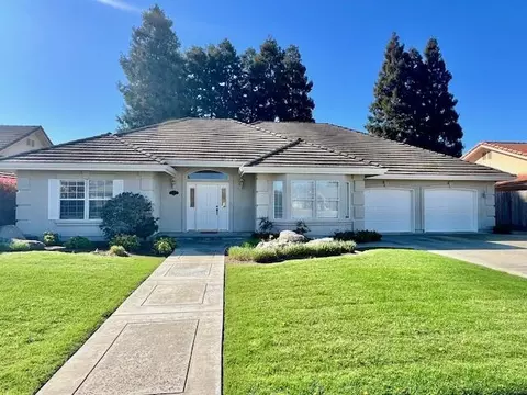 1105 W Hemlock Ave, Visalia, CA 93277
