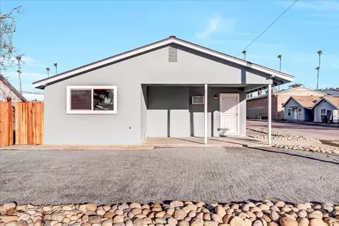 140 S Eight St, Chowchilla, CA 93610 photo 2