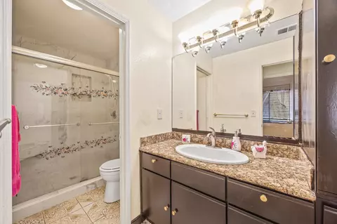 1748 E Target Ave, Tulare, CA 93274 photo 32