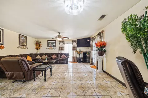 1748 E Target Ave, Tulare, CA 93274 photo 16
