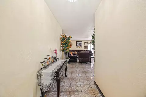 1748 E Target Ave, Tulare, CA 93274 photo 6
