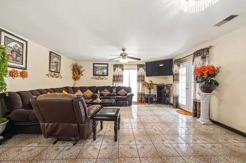 1748 E Target Ave, Tulare, CA 93274 photo 9