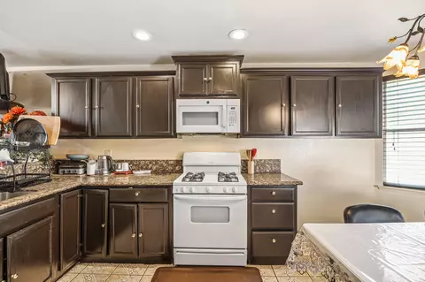 1748 E Target Ave, Tulare, CA 93274 photo 23