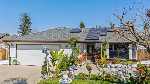 1748 E Target Ave, Tulare, CA 93274 photo 3