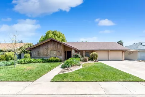 2126 S Divisadero St, Visalia, CA 93277