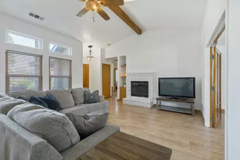 2533 E Vine Ct, Visalia, CA 93292 photo 9