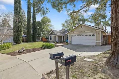 2533 E Vine Ct, Visalia, CA 93292 photo 3