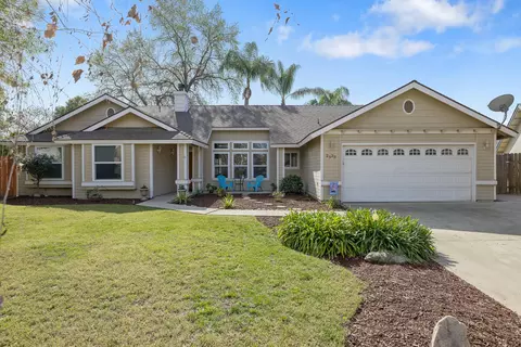2533 E Vine Ct, Visalia, CA 93292