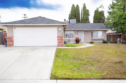 68 N Martin St, Porterville, CA 93257