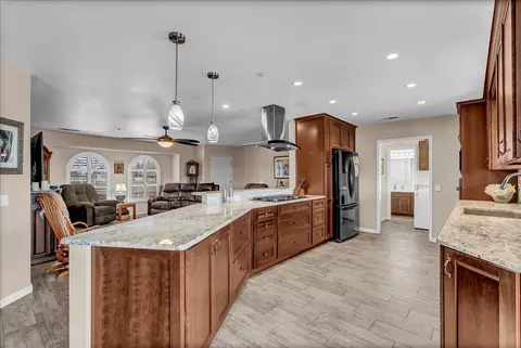 Kitchen - 2166 Morris Ct, Exeter, CA 93221 photo 3 of 4