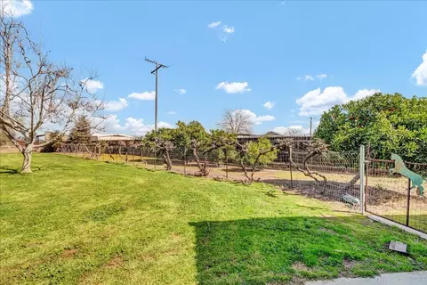Exterior - 2166 Morris Ct, Exeter, CA 93221 photo 8 of 16
