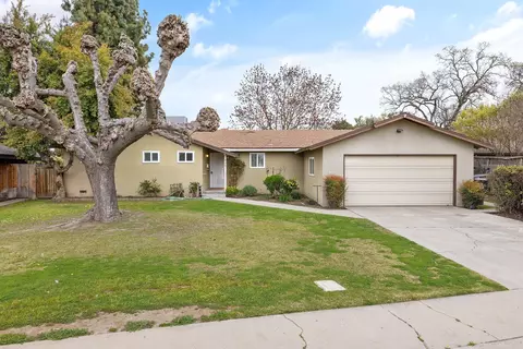 936 S Mountain St, Visalia, CA 93277
