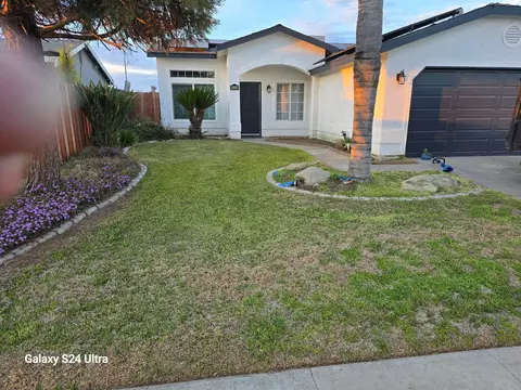 670 Dogwood Ave, Tulare, CA 93274