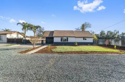 2125 W Northgrand Ave, Porterville, CA 93257