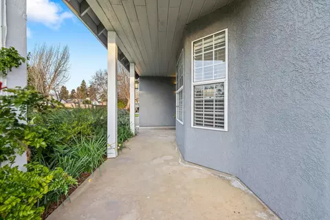 1843 E Westcott Ct, Visalia, CA 93292 photo 5