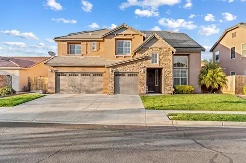 2946 W Stewart Ave, Visalia, CA 93291