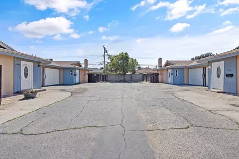 4448 E Dakota Ave, Fresno, CA 93726