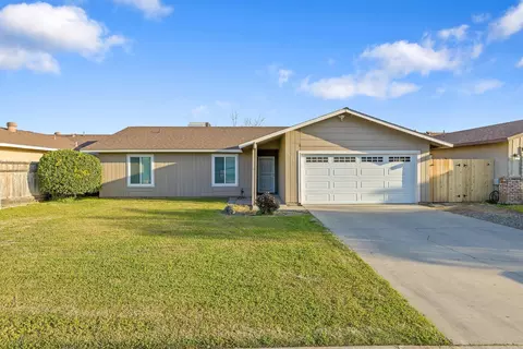 1732 W Perez Ave, Visalia, CA 93291