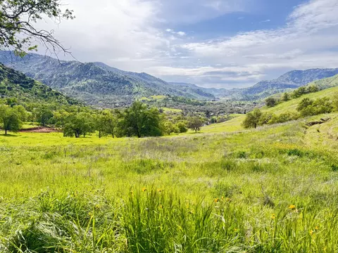 42065 Quail Run Dr, Three Rivers, CA 93271 photo 2