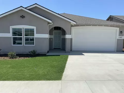 1147 S Mesa Oak St, Porterville, CA 93257