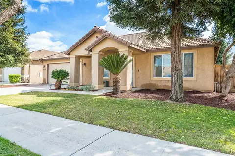 6333 W Clinton Ct, Visalia, CA 93291